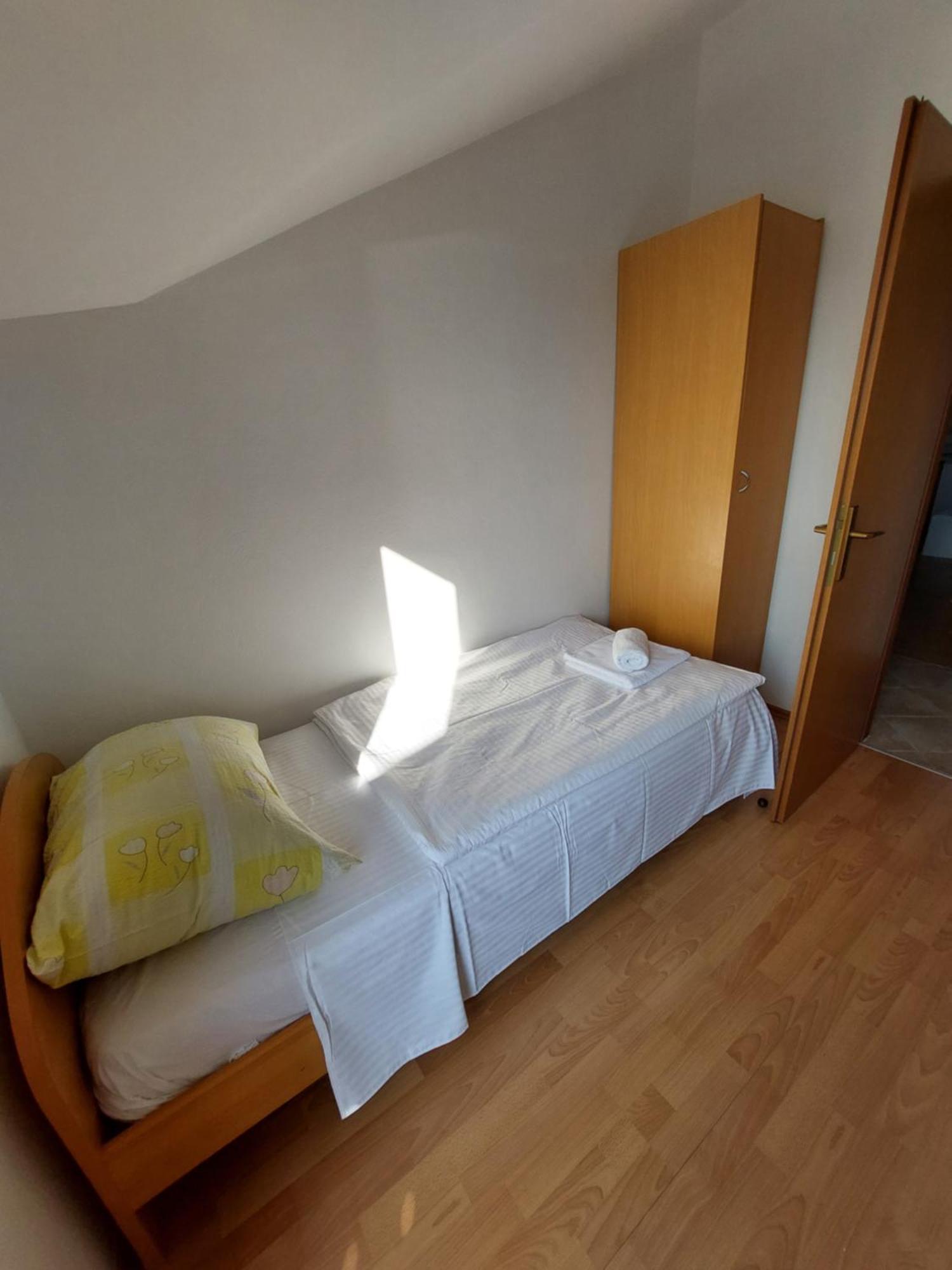 Apartmani Romana Punat Eksteriør billede